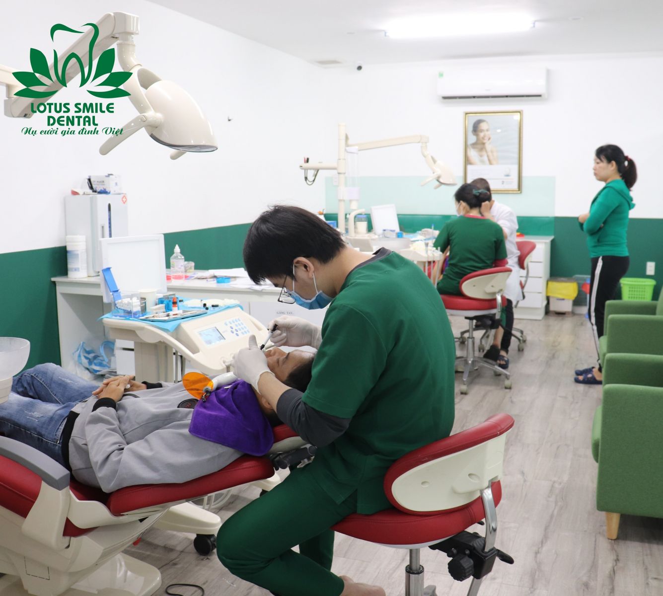 Chị Nhàn BỌC 20 RĂNG TOÀN SỨ 𝐙𝐈𝐑𝐂𝐎𝐍𝐈𝐀 Lotus Smile Dental Nha Khoa